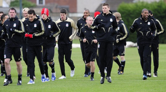 NBA：詹姆斯30+10+8 湖人险胜灰熊（NBA-詹姆斯砍30+10+8，湖人惊险击退灰熊）